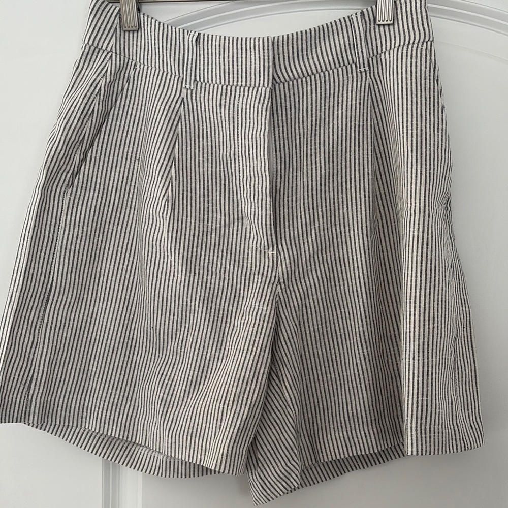 Old Navy Black and White Striped Women's Bermudas